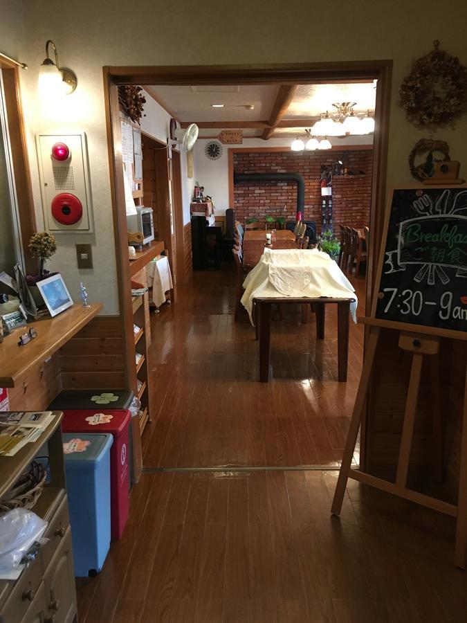 ホテル ペンションアリス ニセコ町 エクステリア 写真