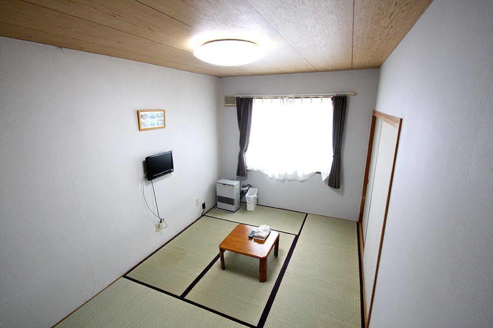 ホテル ペンションアリス ニセコ町 エクステリア 写真
